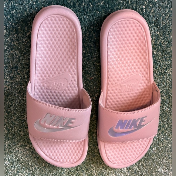 Women’s Nike Benassi Slide Sandals - Size 10 - Picture 4 of 9